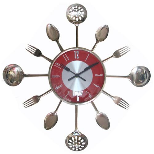 厂家定制大号不锈钢刀叉铁艺挂钟创意石英厨房钟表客厅装饰表时钟